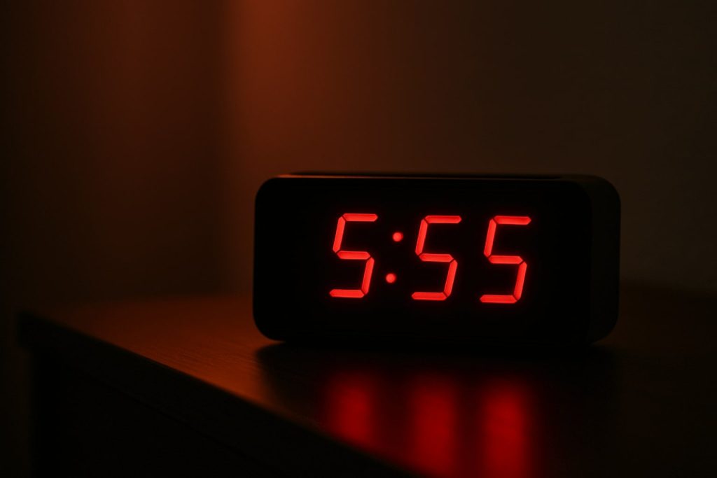 555 on the clock meaning