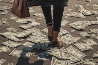 dream about finding money