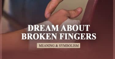 dream about broken fingers