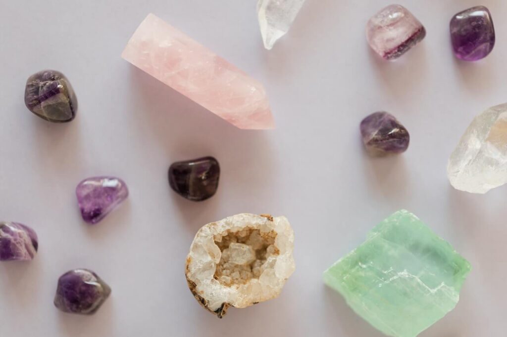 manifest with crystals