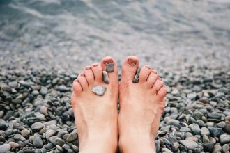 Pisces feet