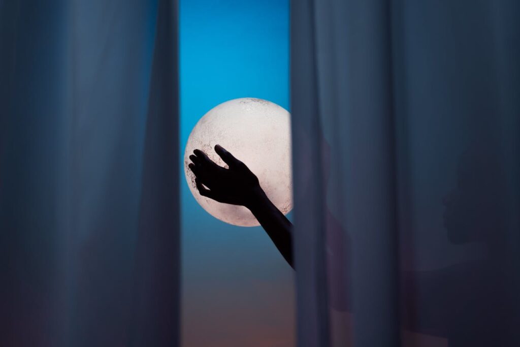 why empaths can't sleep during a full moon