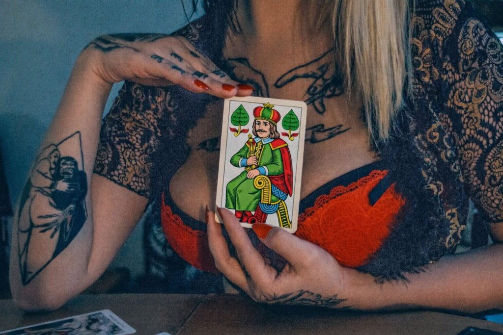 mariášové karty výklad na 3